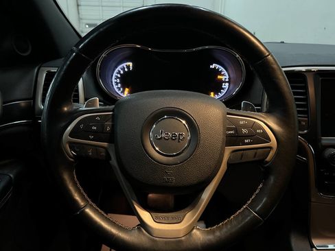 Used 2017 Jeep Grand Cherokee Limited w/ Luxury Group II image 26