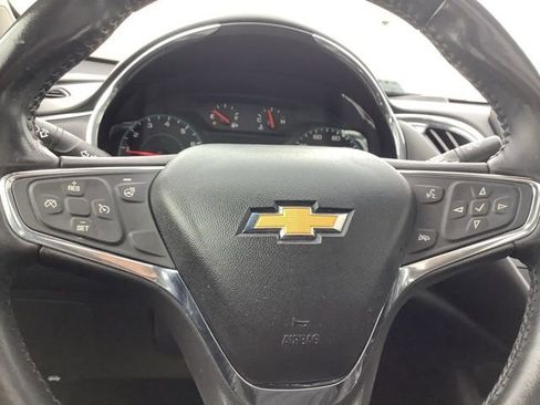Used 2019 Chevrolet Malibu LT w/ Leather Package image 32
