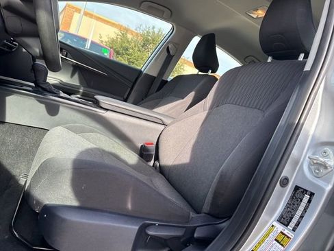 Used 2025 Toyota Camry LE image 8