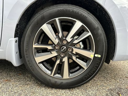 New 2025 Nissan Versa SV w/ Trunk Package image 12