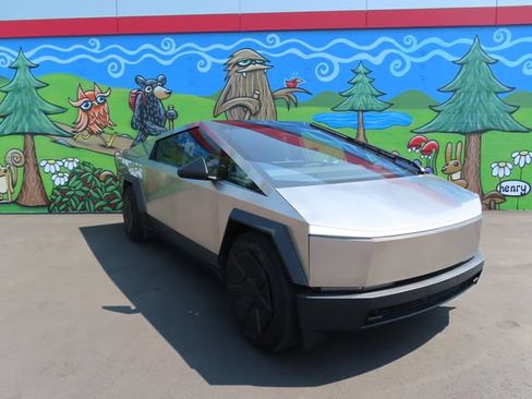 Used 2024 Tesla Cybertruck AWD Crew Cab image 37