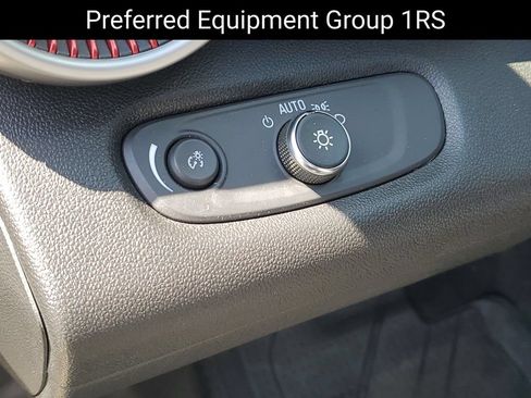 Certified 2024 Chevrolet Trax RS w/ Driver Confidence Package FWD image 9