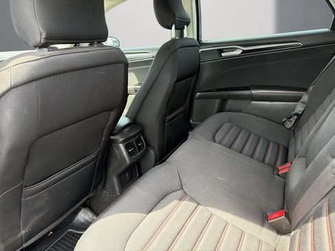 Used 2015 Ford Fusion SE w/ Equipment Group 201A FWD image 14
