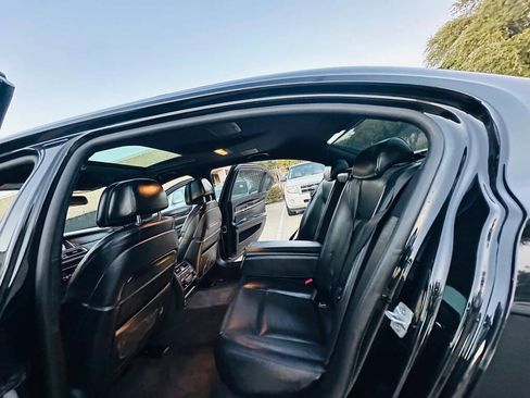 Used 2014 BMW 750Li w/ M-Sport Package image 17