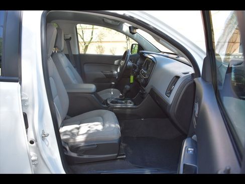 Used 2020 Chevrolet Colorado W/T w/ WT Convenience Package AWD/4WD image 32