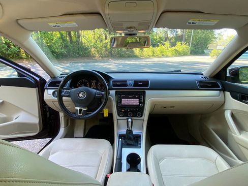 Used 2013 Volkswagen Passat 2.5 SE FWD image 37