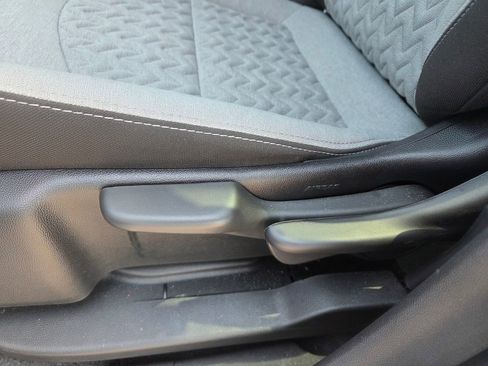 Certified 2024 Chevrolet Equinox LS w/ Driver Confidence II Package image 5