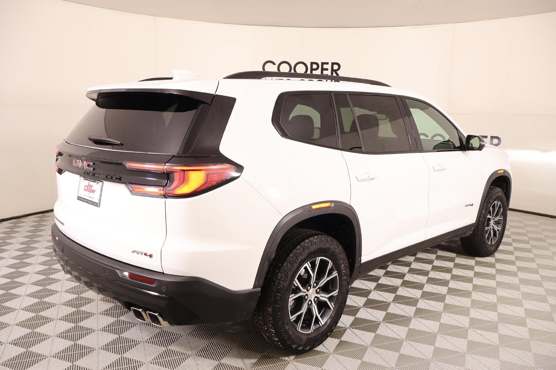 Used 2025 GMC Acadia AT4 AWD/4WD image 21