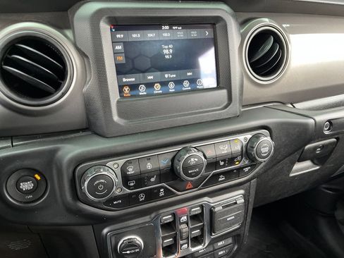 Used 2023 Jeep Wrangler Sport S AWD/4WD image 31