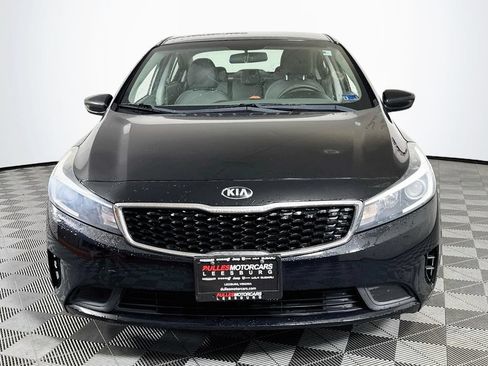 Used 2017 Kia Forte LX FWD image 2