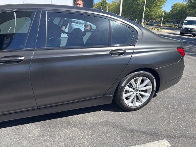Used 2020 BMW 740i RWD image 3