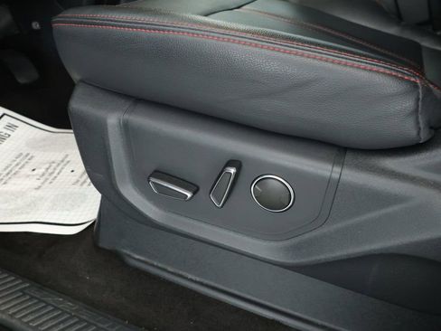 Used 2023 Ford Expedition Limited image 10