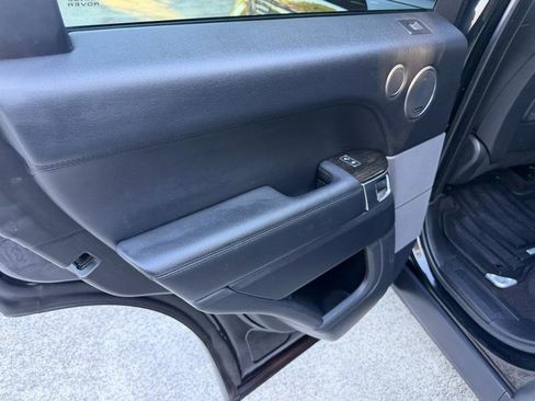 Used 2016 Land Rover Range Rover Sport SE image 22