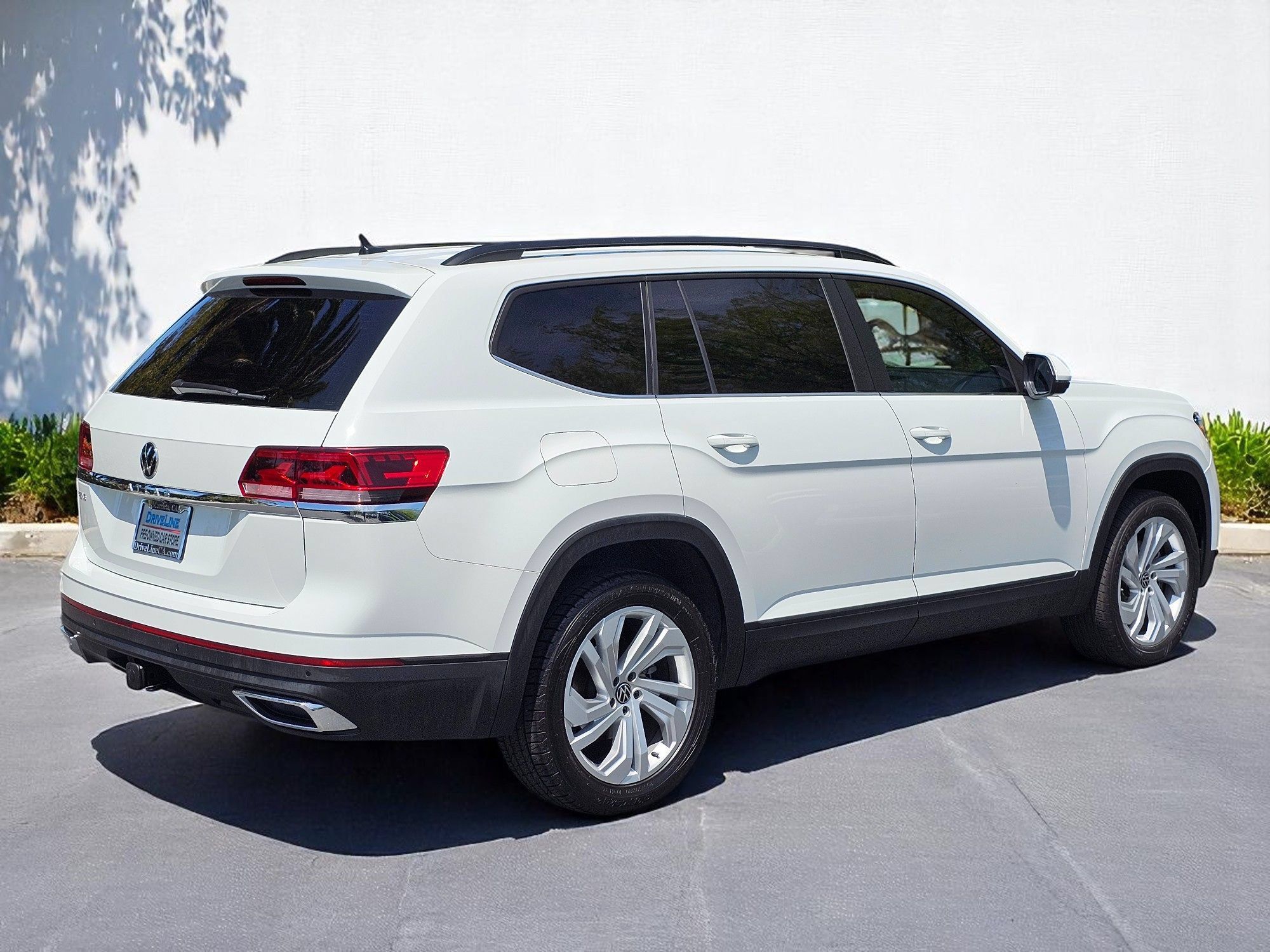 Used 2023 Volkswagen Atlas SE FWD image 2
