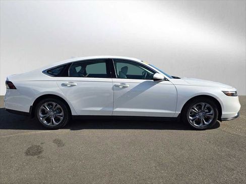 Used 2023 Honda Accord EX image 2