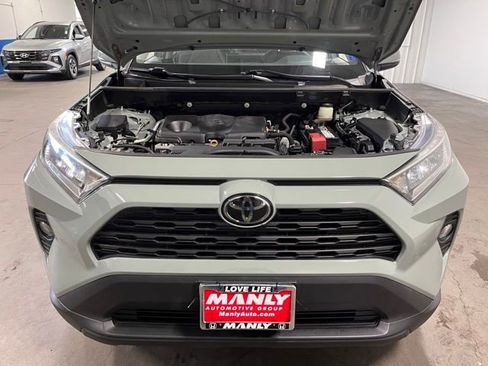 Used 2019 Toyota RAV4 XLE Premium w/ Carpet Mat Package image 9