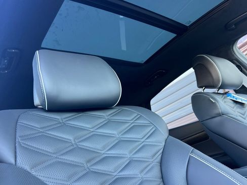 New 2025 Genesis GV80 3.5T e-SC image 18