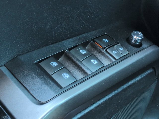 Used 2016 Toyota Tacoma TRD Sport w/ Towing Package RWD image 30