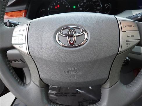 Used 2006 Toyota Avalon XLS FWD image 14