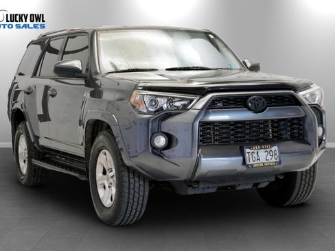 Used 2018 Toyota 4Runner SR5 RWD image 3
