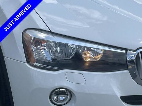 Used 2017 BMW X3 sDrive28i RWD image 9