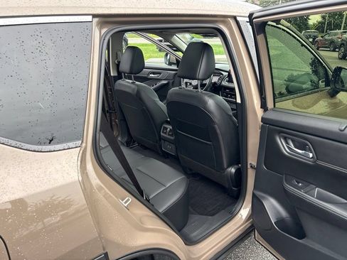 Certified 2024 Nissan Rogue SV w/ SV Premium Package AWD/4WD image 29