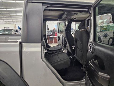 Used 2020 Jeep Gladiator Sport w/ Quick Order Package 24S image 35