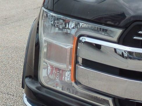 Used 2019 Ford F150 Lariat RWD image 10
