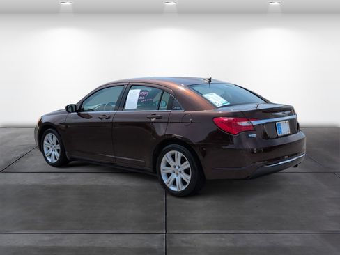 Used 2013 Chrysler 200 LX FWD image 3