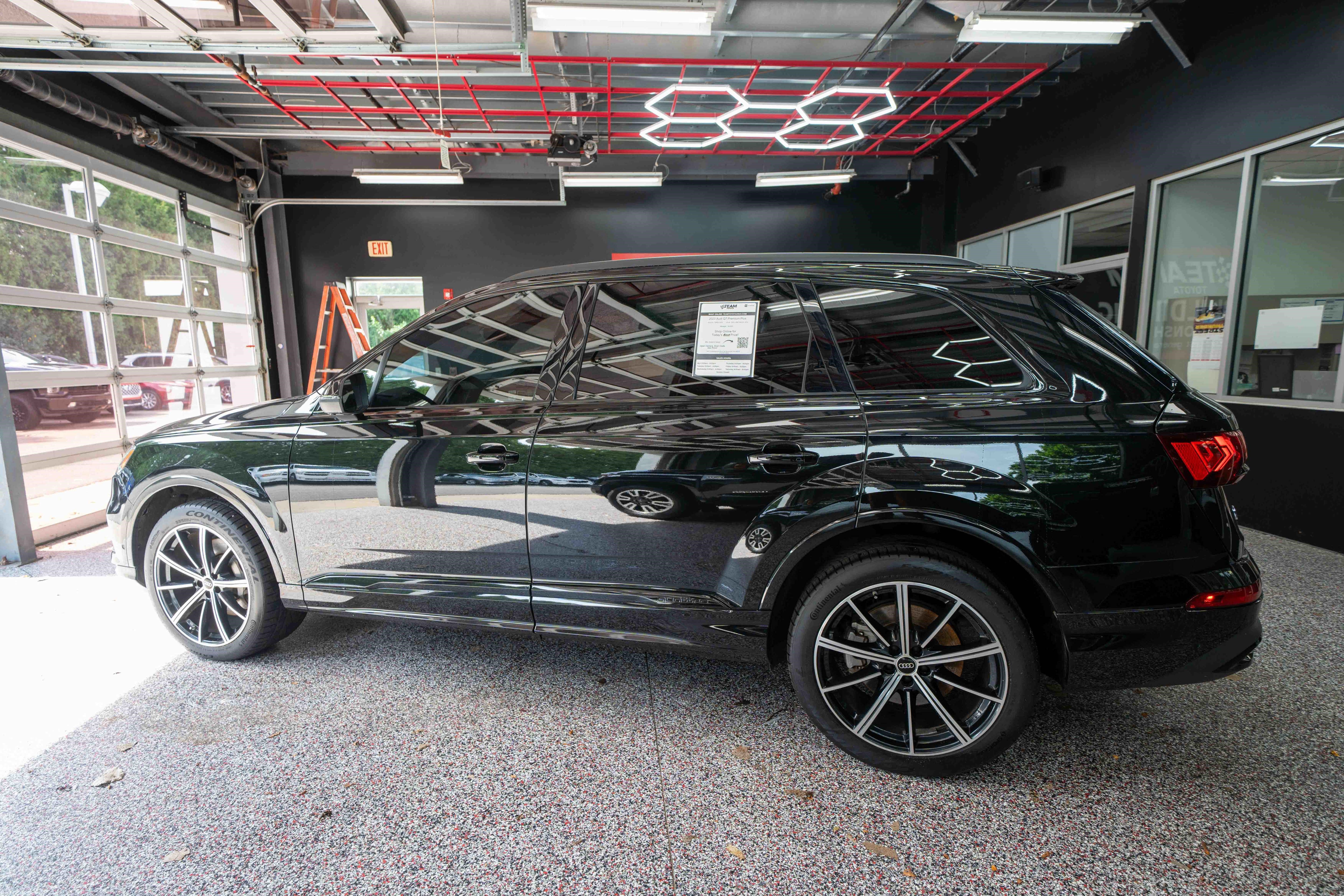 Used 2023 Audi Q7 3.0T Premium Plus w/ Premium Plus Package AWD/4WD image 2