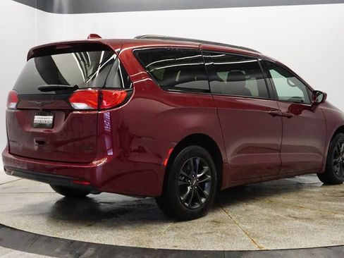 Certified 2020 Chrysler Pacifica Touring-L w/ Advanced Safetytec Group image 6