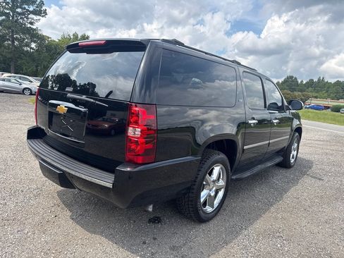 Used 2013 Chevrolet Suburban LTZ AWD/4WD image 11