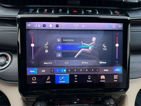 Used 2023 Jeep Grand Cherokee 4WD 4xe image 19