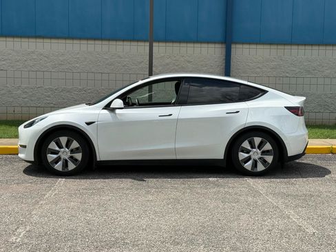 Used 2021 Tesla Model Y Long Range AWD/4WD image 8