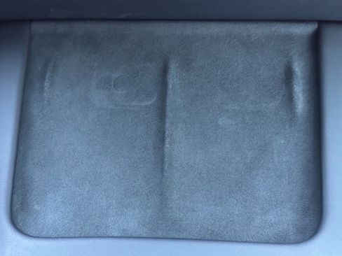 Used 2023 Tesla Model Y Performance image 34