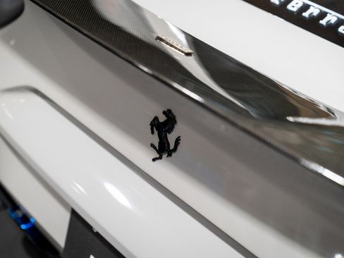 Used 2018 Ferrari 488 GTB image 22