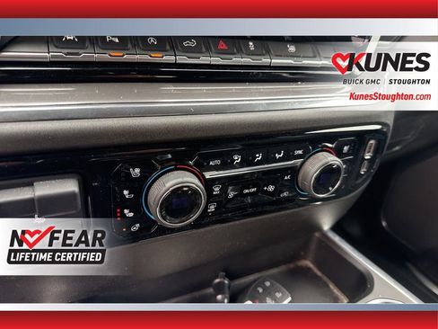Used 2024 Chevrolet Silverado 1500 High Country image 28