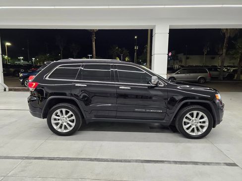 Certified 2017 Jeep Grand Cherokee Limited w/ Trailer Tow Group IV AWD/4WD image 7
