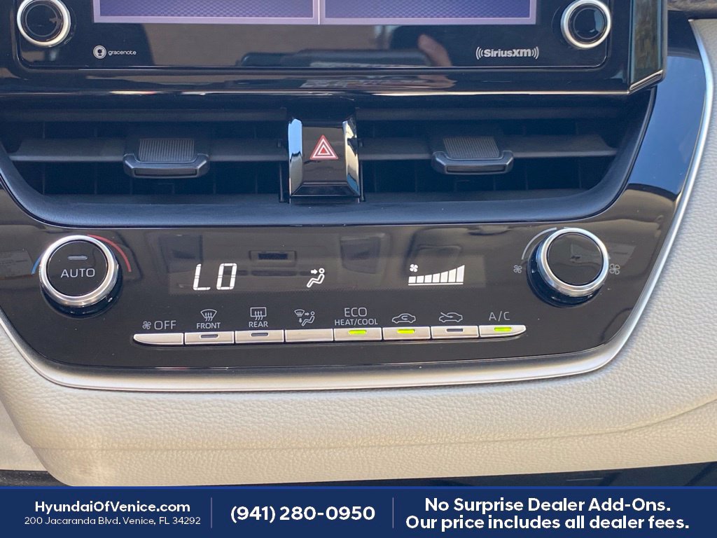 Used 2022 Toyota Corolla LE FWD image 12