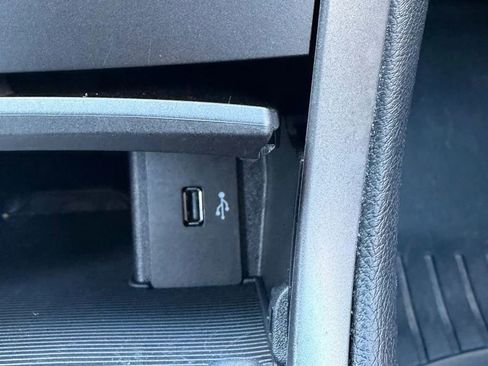 Used 2017 Ford Edge SE w/ Cargo Accessory Package AWD/4WD image 11