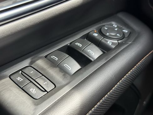 Used 2023 GMC Yukon XL AT4 w/ AT4 Premium Package AWD/4WD image 26