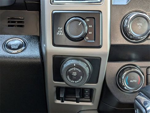 Used 2020 Ford F150 Lariat image 27