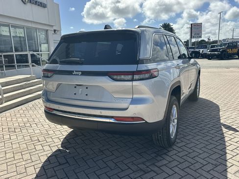 New 2026 Jeep Grand Cherokee Laredo X image 7