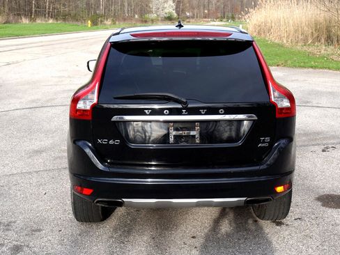 Used 2015 Volvo XC60 T5 Platinum image 4