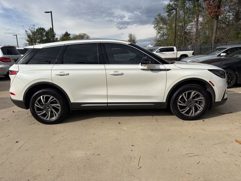 Used 2024 Lincoln Corsair FWD w/ Equipment Group 101A image 3