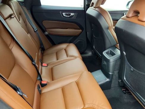 Used 2024 Volvo XC60 T8 Ultimate w/ Climate Package AWD/4WD image 22
