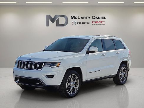 Used 2018 Jeep Grand Cherokee Limited image 2