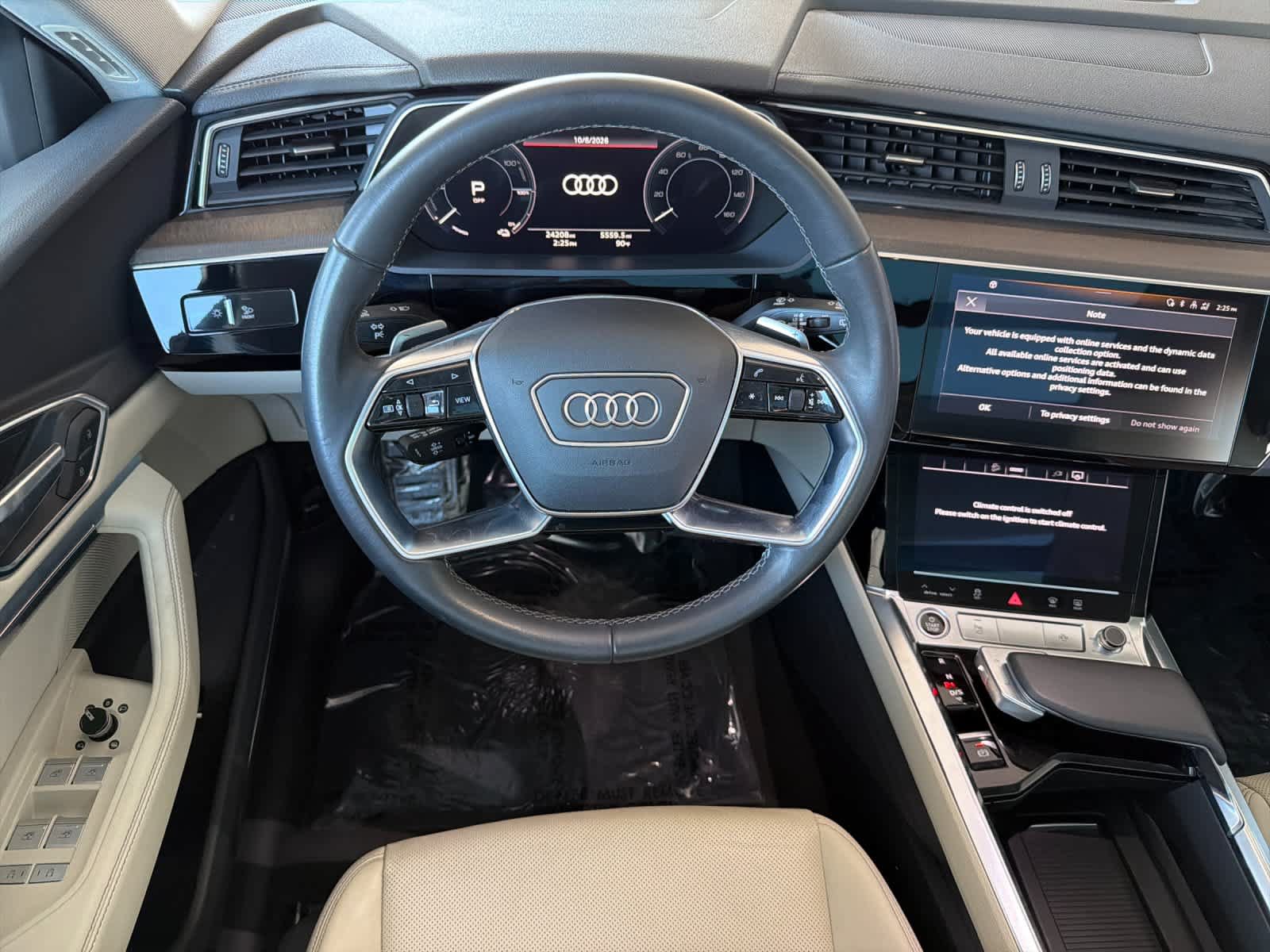 Used 2024 Audi Q8 e-tron Premium Plus w/ Premium Plus Package AWD/4WD image 14