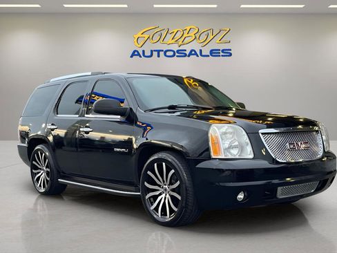 Used 2007 GMC Yukon Denali image 2