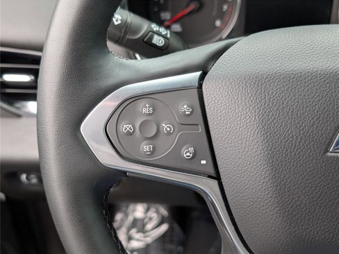 Used 2023 Chevrolet Traverse LT image 22